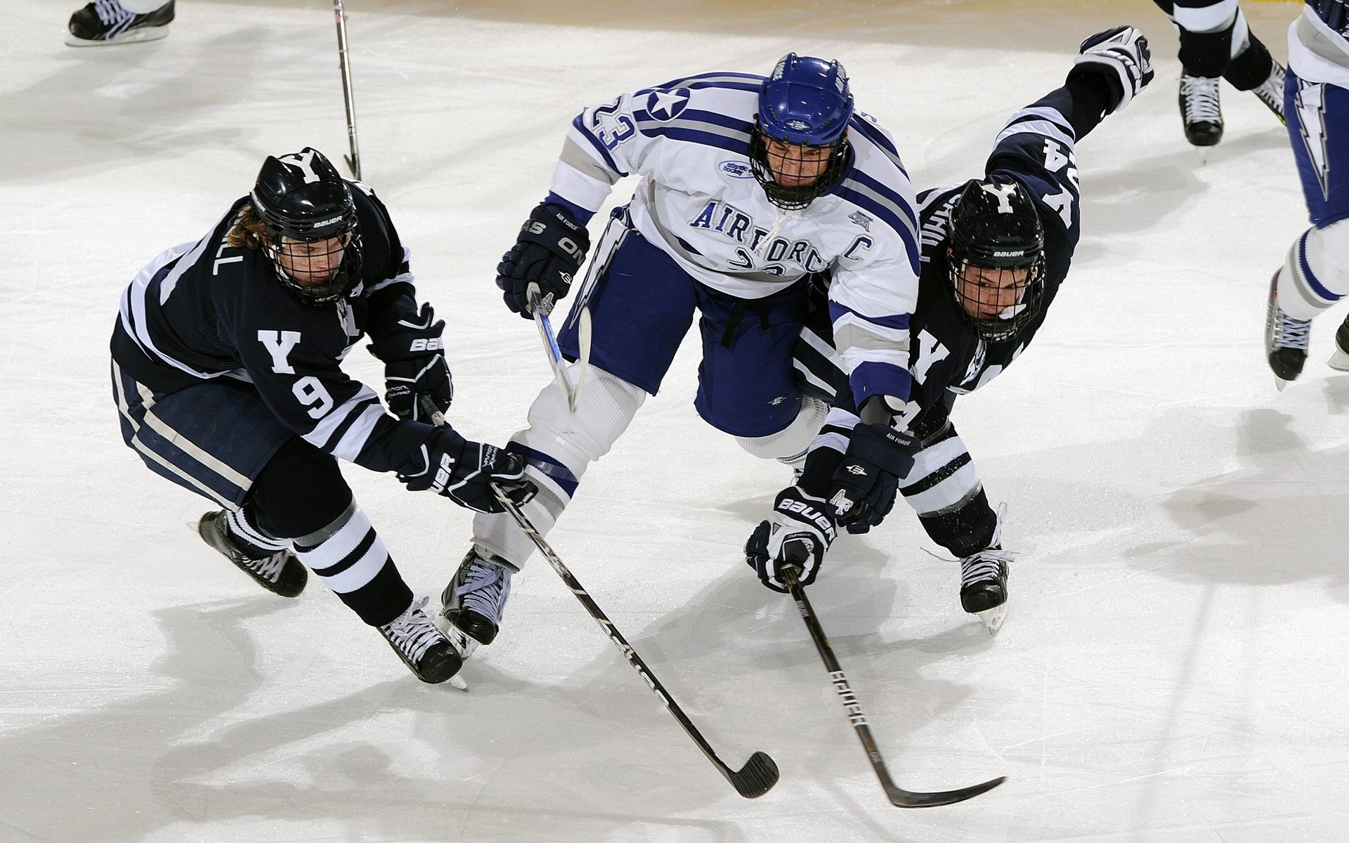 世界乒乓球团体世界杯中国男队零封德国 时隔四年再捧冠军奖杯，2020乒乓球男子世界杯中国选手